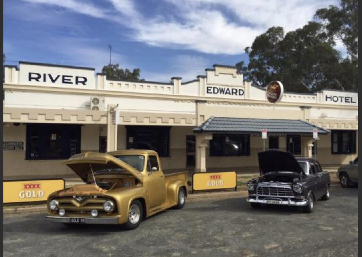 Edward River Hotel Deniliquin Esterno foto